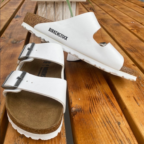 Birkenstock Shoes - Birkenstock Arizona Sandals in Birko-Flor White Size 8